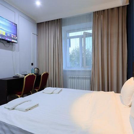 Hotel Vivaldis Almaty Ngoại thất bức ảnh