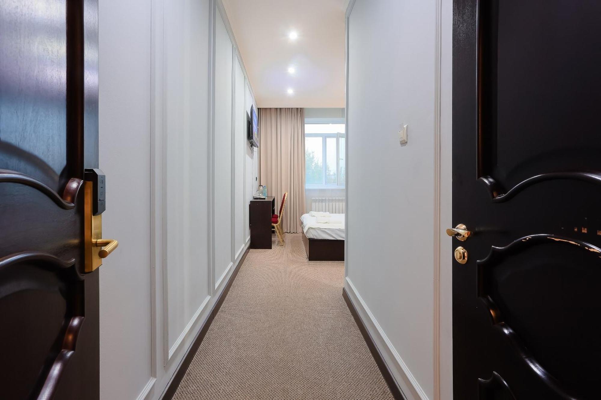 Hotel Vivaldis Almaty Ngoại thất bức ảnh