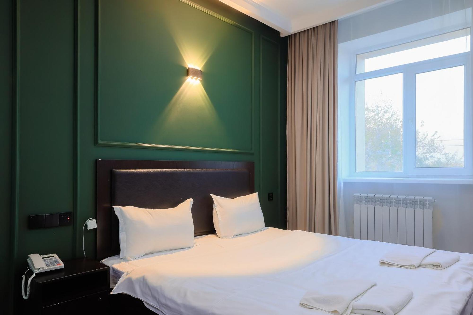 Hotel Vivaldis Almaty Ngoại thất bức ảnh