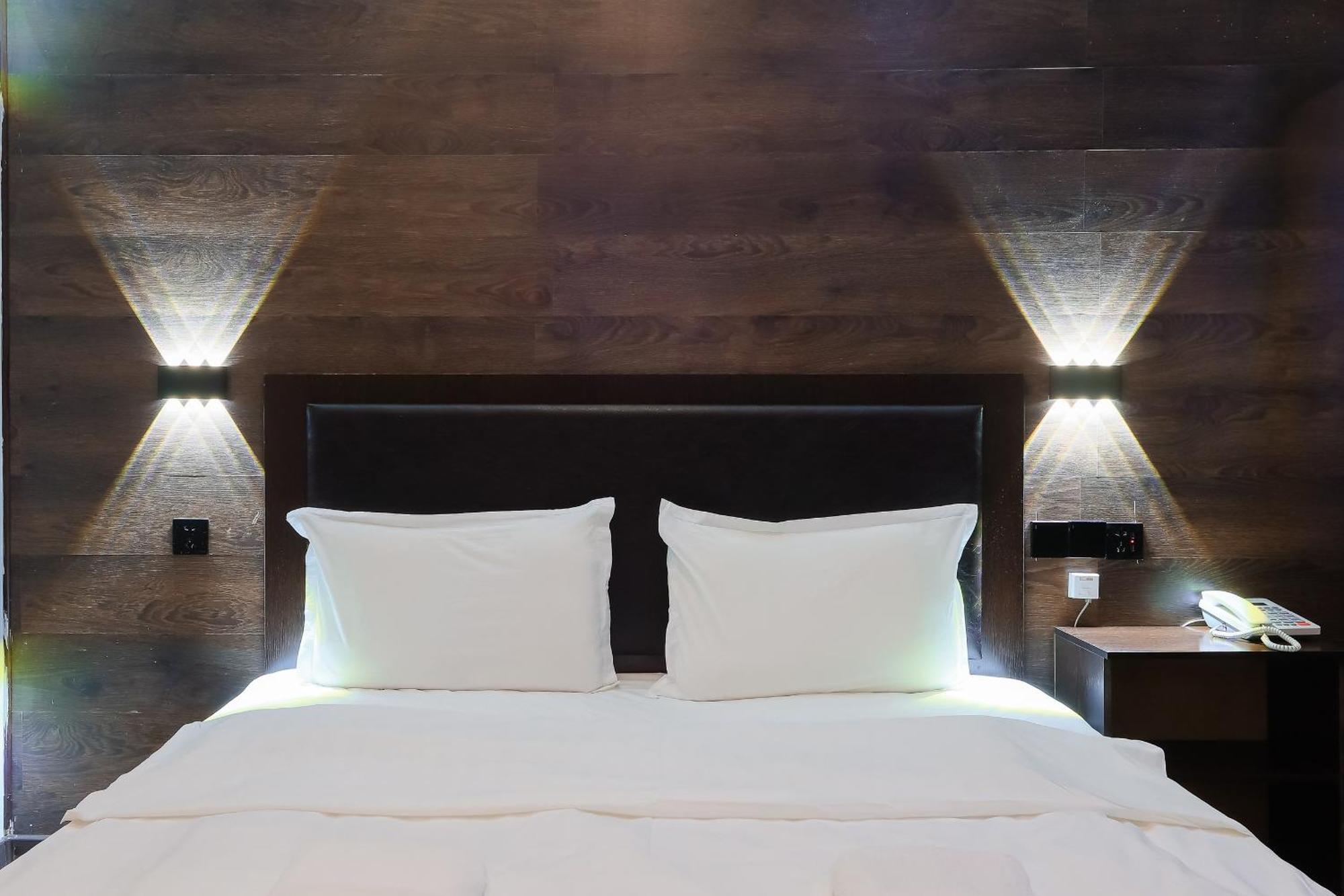 Hotel Vivaldis Almaty Ngoại thất bức ảnh